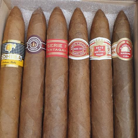 Lot 297 - Seleccion Piramide