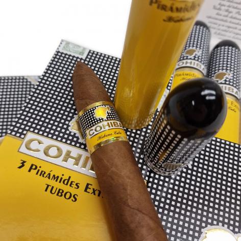 Lot 29 - Cohiba Piramides Extra