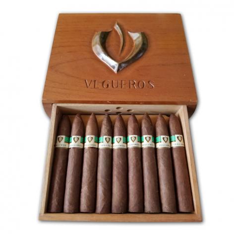 Lot 300 - Vegueros Humidor