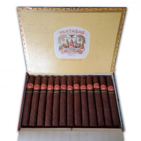 Lot 300 - Partagas Piramides