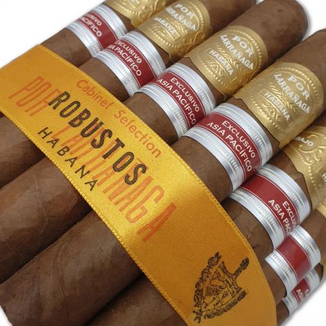 Lot 303 - Por Larranaga Robusto de Larranaga 