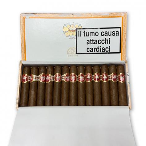 Lot 304 - H. Upmann Half Corona 