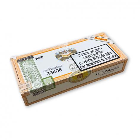 Lot 304 - H. Upmann Half Corona 