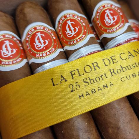 Lot 305 - La Flor de Cano Short Robusto
