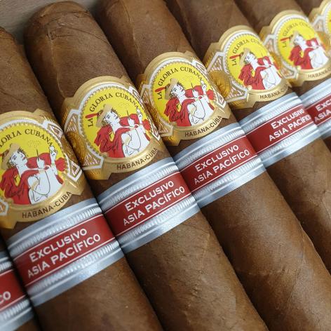 Lot 306 - La Gloria Cubana Revolution