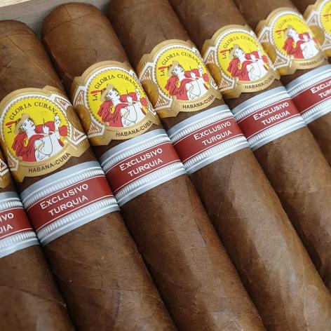 Lot 309 - La Gloria Cubana Unifree