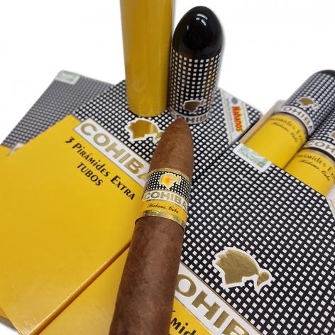 Lot 30 - Cohiba Piramides Extra