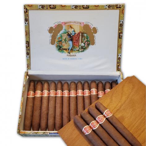 Lot 311 - Romeo y Julieta Celestiales Finos