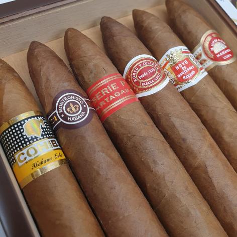 Lot 311 - Seleccion Piramide