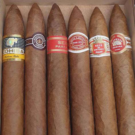 Lot 312 - Seleccion Piramide
