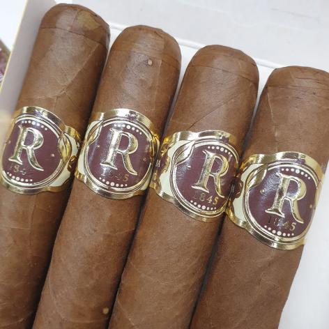Lot 313 - Vegas Robaina Famosos 