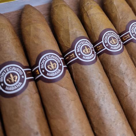 Lot 319 - Montecristo No. 2