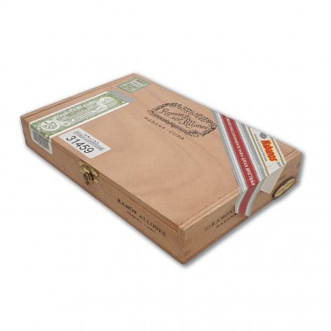 Lot 320 - Ramon Allones Petit Belicosos 