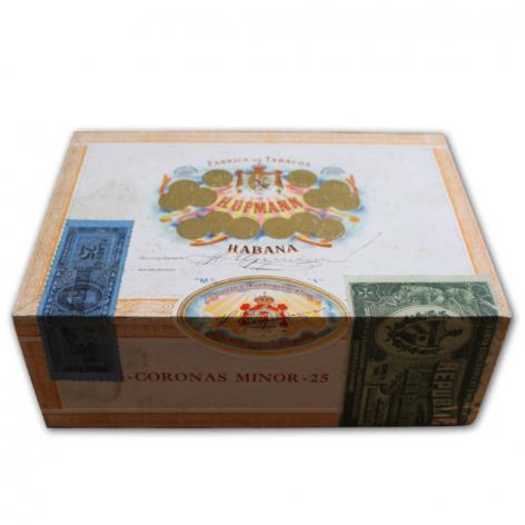 Lot 320 - H.Upmann Coronas Minor