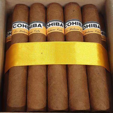 Lot 321 - Cohiba Robustos