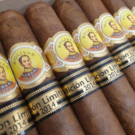 Lot 322 - Bolivar Super Coronas 
