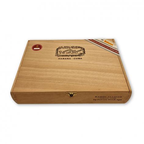 Lot 322 - Ramon Allones Private Stock 230