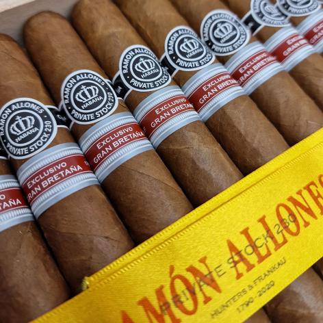 Lot 322 - Ramon Allones Private Stock 230