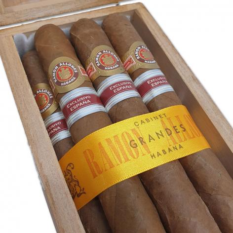 Lot 323 - Ramon Allones Grandes 