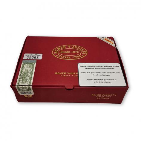 Lot 326 - Romeo y Julieta Nobles