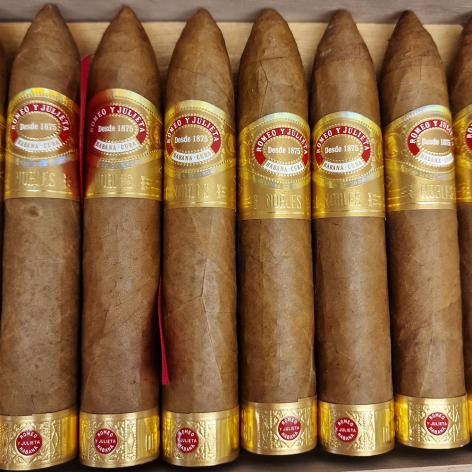 Lot 326 - Romeo y Julieta Nobles