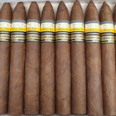 Lot 328 - Cohiba Piramides 
