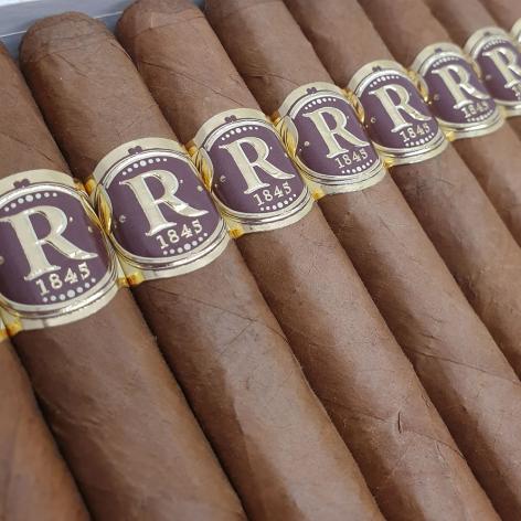 Lot 328 - Vegas Robaina Familiar