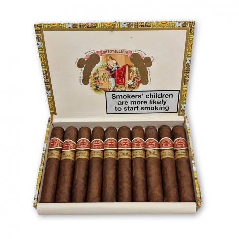Lot 328 - Romeo y Julieta Wide Churchills