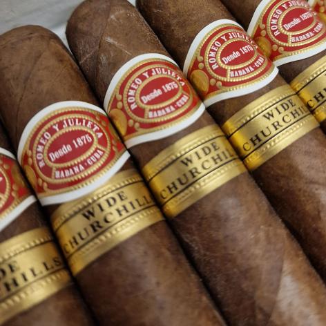 Lot 328 - Romeo y Julieta Wide Churchills