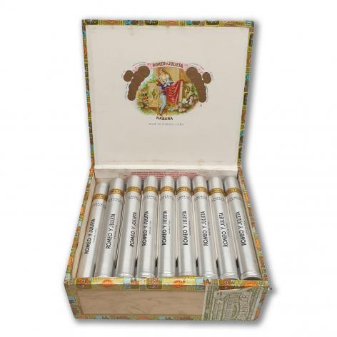 Lot 32 - Romeo y Julieta Churchills