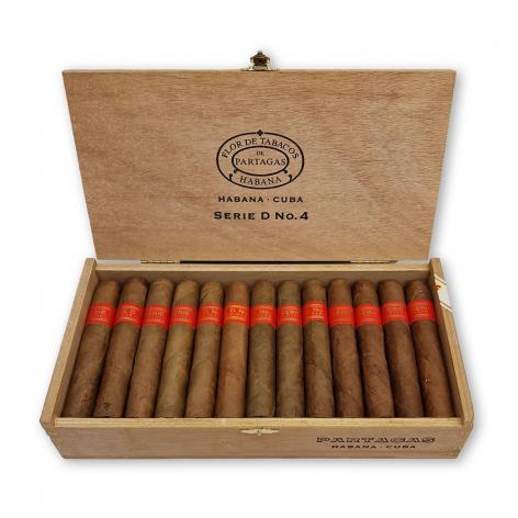 Lot 32 - Partagas Serie D No.4