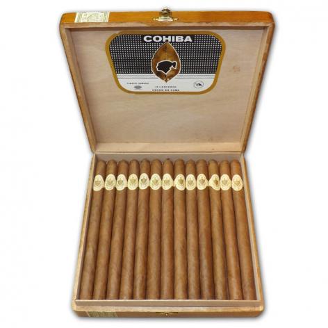 Lot 32 - Cohiba Lanceros