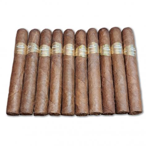 Lot 330 - Por Larranaga Petit Coronas 