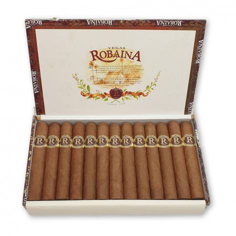 Lot 330 - Vegas Robaina Famosos 