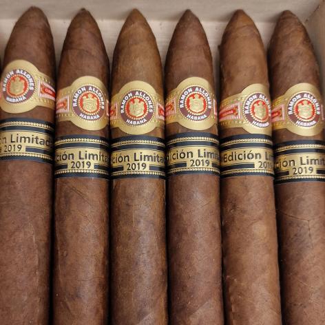 Lot 334 - Ramon Allones No. 2