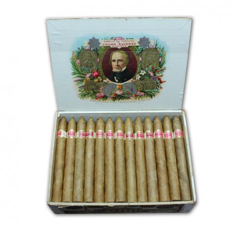 Lot 334 - Henry Clay Embajadores