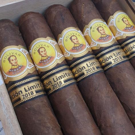 Lot 335 - Bolivar Soberano 