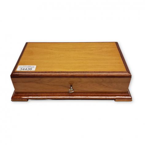 Lot 338 - Montecristo B