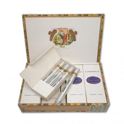Lot 33 - Romeo y Julieta Churchills