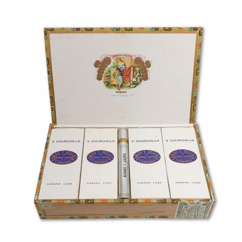 Lot 33 - Romeo y Julieta Churchills