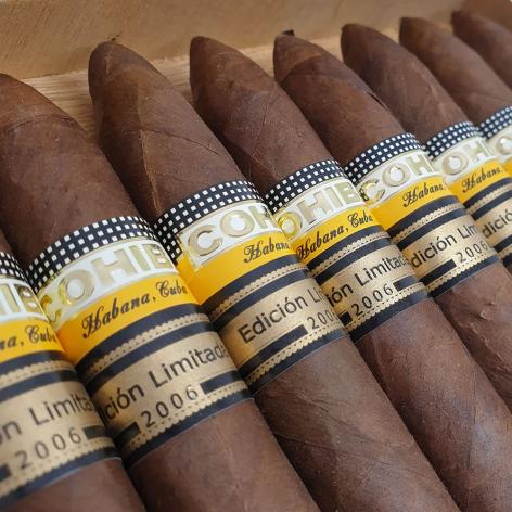 Lot 343 - Cohiba Piramides 