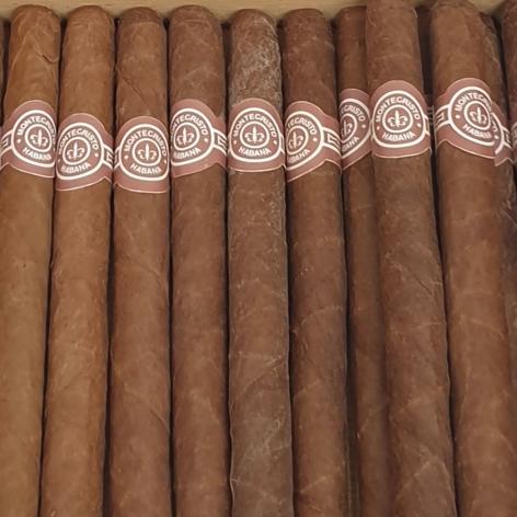 Lot 344 - Montecristo Joyitas