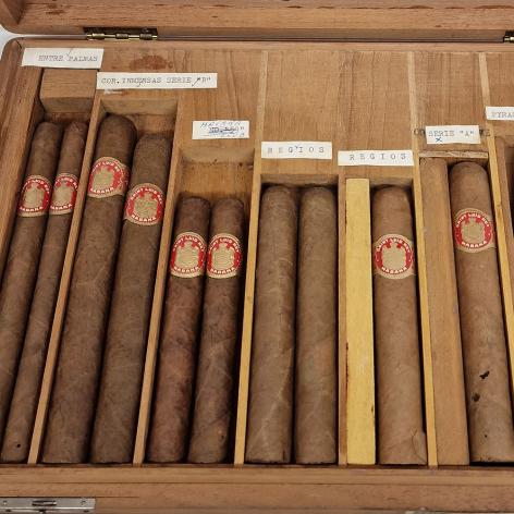 Lot 344 - Saint Luis Rey Salesmans sample case
