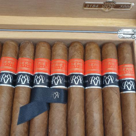 Lot 345 - Partagas Serie D No.4 Reserva