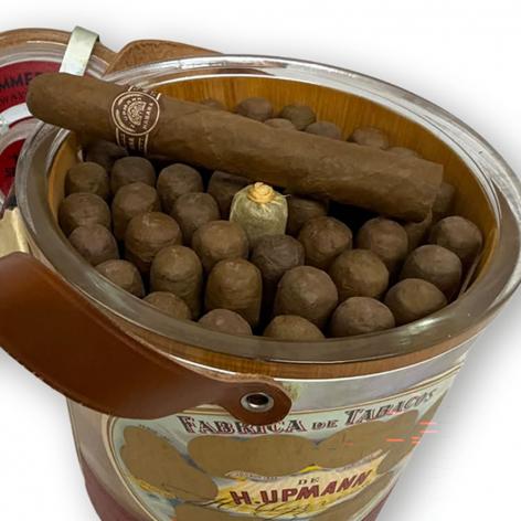 Lot 346 - H. Upmann Petit coronas
