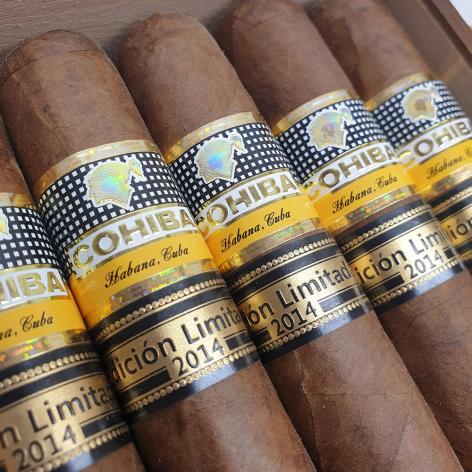 Lot 348 - Cohiba Robustos Supremos 