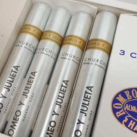 Lot 34 - Romeo y Julieta Churchills