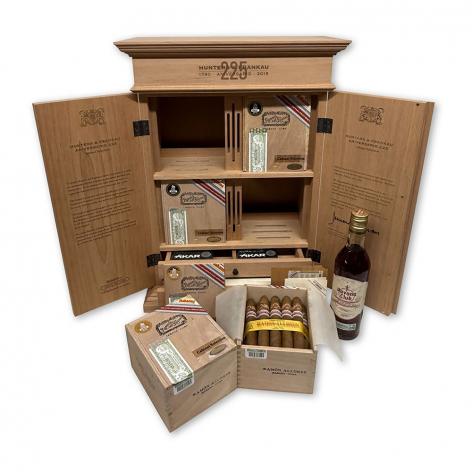 Lot 351 - Ramon Allones Hunters & Frankau Aniversario 225