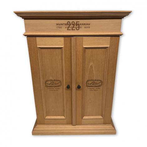 Lot 351 - Ramon Allones Hunters & Frankau Aniversario 225