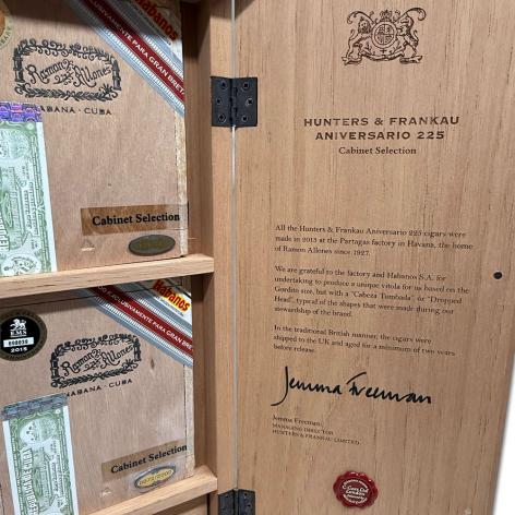 Lot 351 - Ramon Allones Hunters & Frankau Aniversario 225